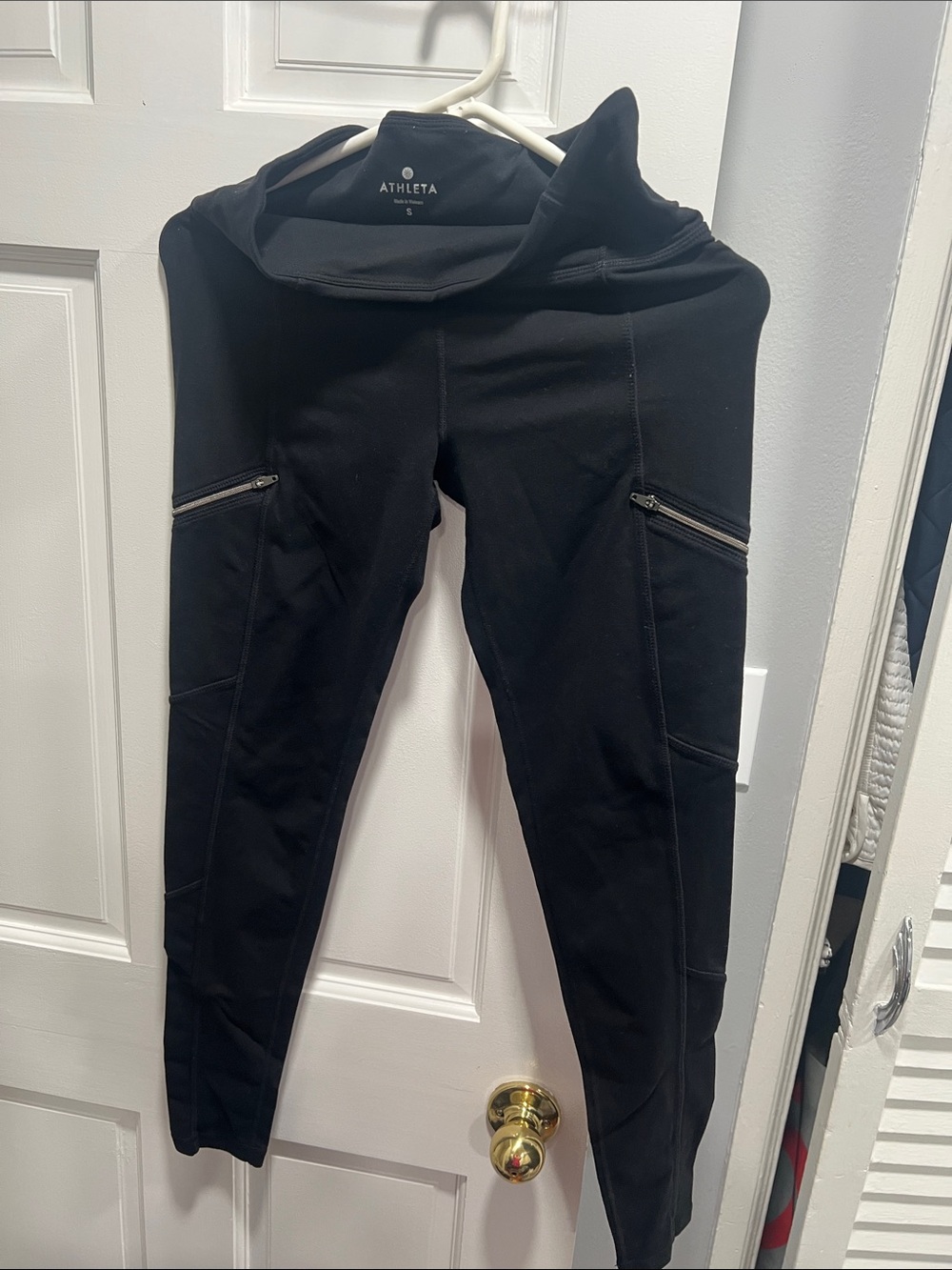 Athleta Black High-Rise Zipper Pocket Leggings